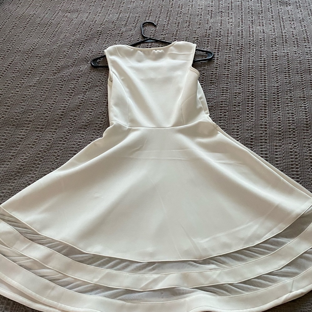 SOLD!Lulus white dress - Picture 3 of 4